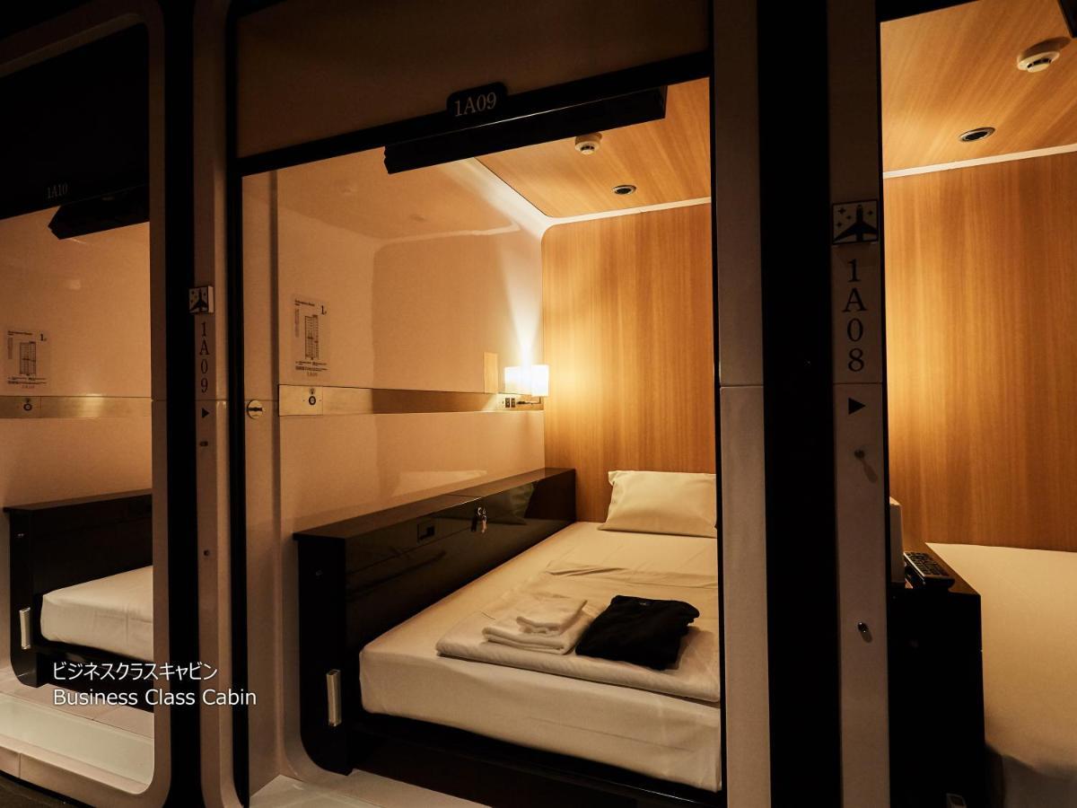 First Cabin Nishi Umeda Osaka Luaran gambar