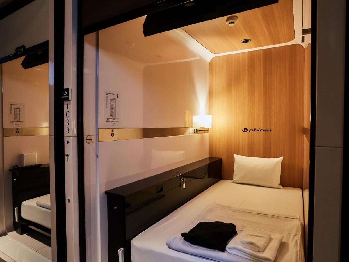 First Cabin Nishi Umeda Osaka Luaran gambar